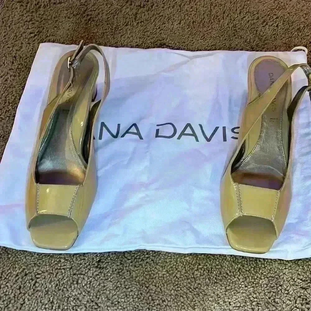 Dana Davis Womens Meadow Open toe Pump Slingback Heels Sandal Neutral 9.5